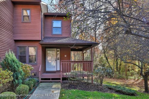 24 Pape Dr, Atlantic Highlands, NJ 07716-2549