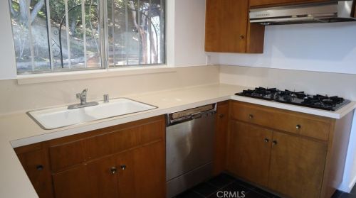 3345 Country Club Dr, Glendale CA  91208-1717 exterior