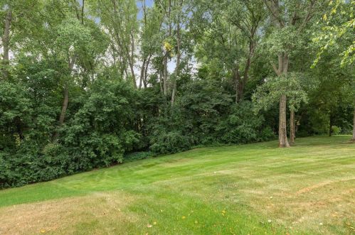 3315 Crestmoor Dr, Saint Paul MN  55125-5006 exterior