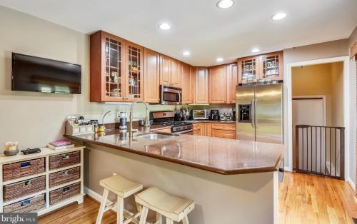 184 Campus Green Dr, Arnold MD  21012-1816 exterior