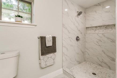 3451 Suffolk Dr, Fort Worth TX  76109-4523 exterior