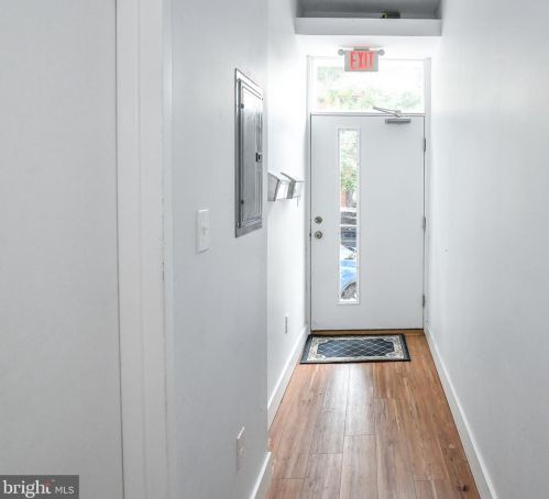 2403 11th St, Philadelphia, PA 19133-1414