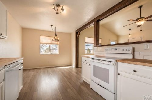 946 Palomar Dr, Pueblo CO  81007-2641 exterior