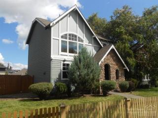 20392 Murphy Rd, Bend OR  97702-3086 exterior
