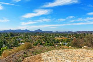 878 Rykers Ridge Rd, Ramona, CA 92065-2946