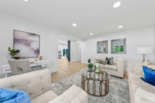 1335 Dunnock Way, Sunnyvale CA  94087-3441 exterior