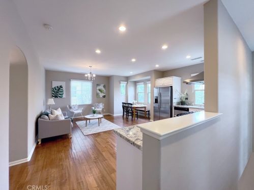 52 Pathway, Irvine CA  92618-8807 exterior