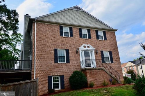 9680 Eaton Woods Pl, Lorton, VA 22079-2335