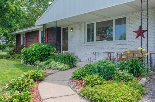 7536 Lee Ave, Minneapolis, MN 55443-3453