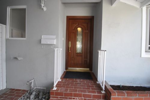 210 Agate St, Anaheim CA  92804-2504 exterior