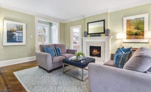 14 Yale St, Maplewood, NJ 07040-2706