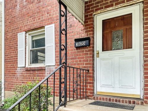 300 Lake Ave, Rahway, NJ 07065-4942