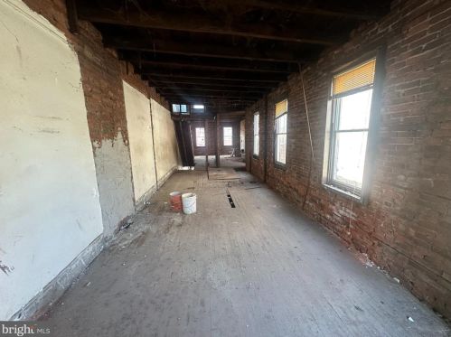 2511 19 St, Philadelphia PA 19132-3802 exterior