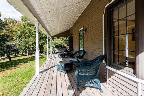 131 Hemlock Dr, Deep River CT  06419-2225 exterior