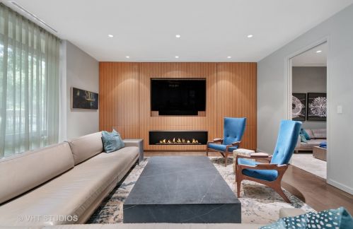 432 Grant Pl, Chicago, IL 60614-9315