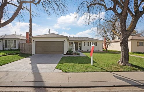 2105 Geneva Dr, Modesto, CA 95350-2827