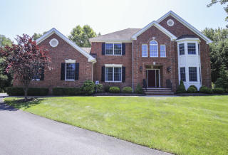 43 Stephanie Dr, Stirling, NJ 07980-1031