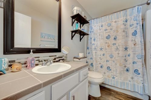 5983 Dellwood Ave, Saint Paul MN  55126-8451 exterior