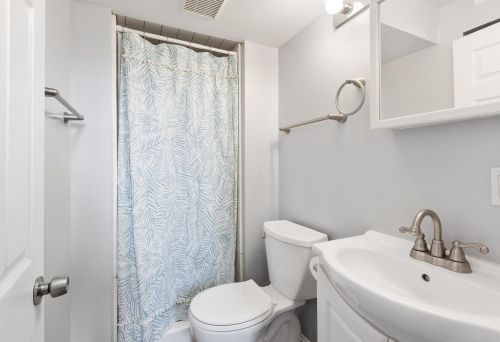 1715 Hickory Hl Dr, Saint Paul MN  55122-2412 exterior