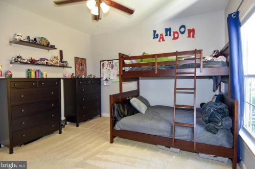 16534 Louisville Pl, Woodbridge VA  22191-4452 exterior