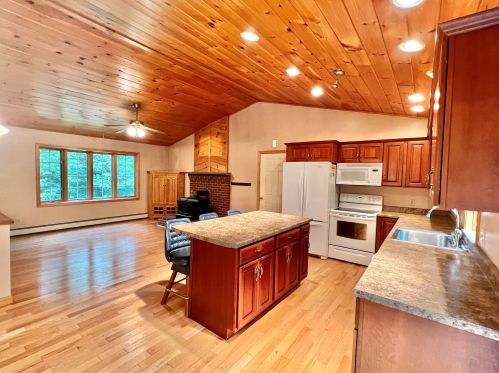 720 Court St, Haverhill, NH 03765-5414