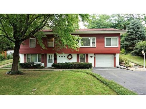 2205 Pleasant St, Alton, IL 62002-7031