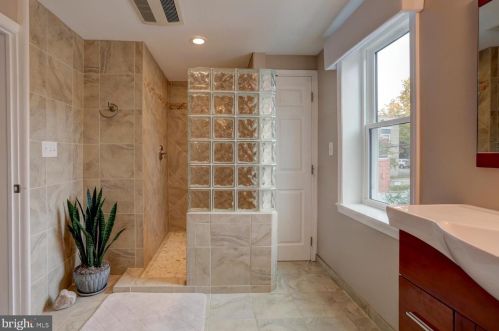 241 Cherry St, Lancaster PA  17602-2725 exterior