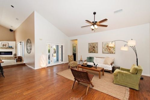 1236 Bradley St, Riverside CA 92506-5408 exterior