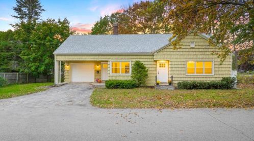 50 Jean St, Lewiston, ME 04240-4104