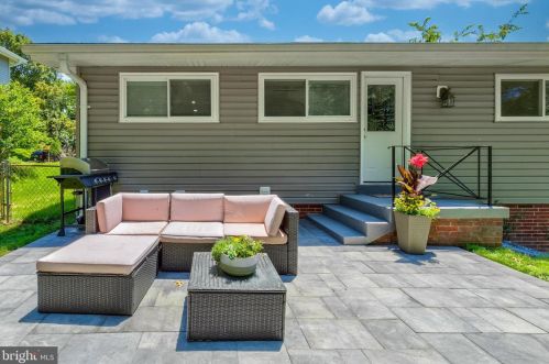 11404 Fairoak Dr, Silver Spring MD  20902-3137 exterior