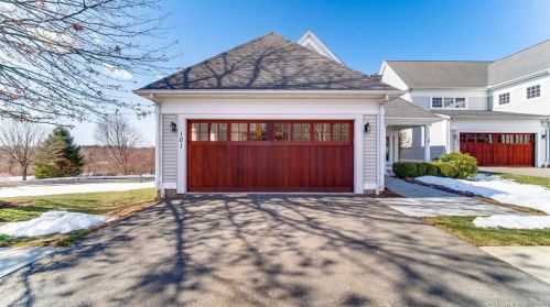 101 Strawberry Ln, Wapping, CT 06074-2091