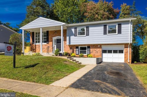 4302 Evergreen Dr, Woodbridge, VA 22193-2724
