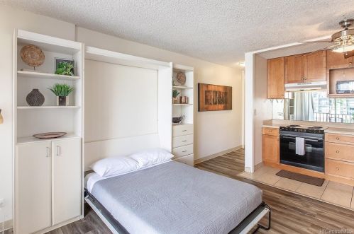 2345 Ala Wai Blvd, Honolulu, HI 96815-2967