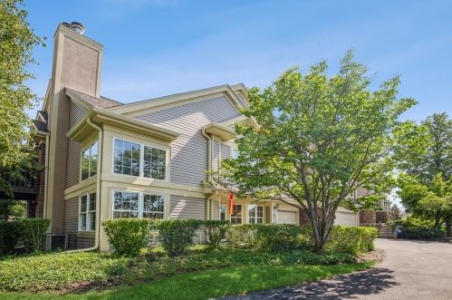 607 Stone Brook Ct, Elk Grove Vlg, IL 60007-4095