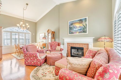 940 Johnsonway Dr, Sandy UT 84094-6346 exterior