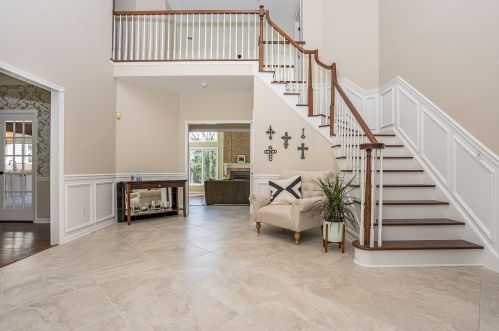 22 Blue Cliff Dr, Lebanon, NJ 08833-3246