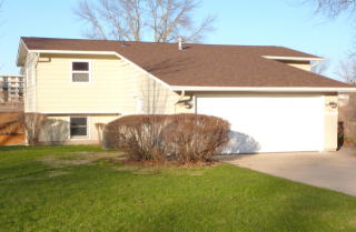 765 Des Moines Dr, Windom, MN 56101-1604