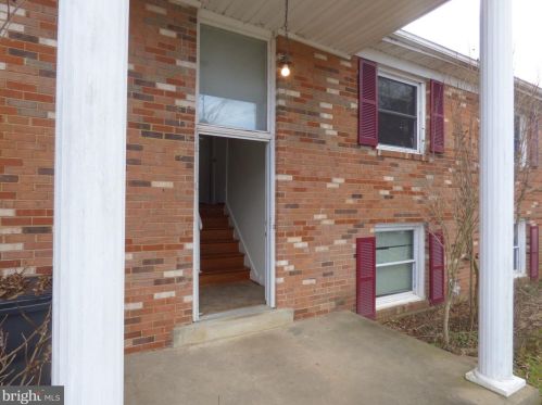 4505 Kaiser Ct, Woodbridge, VA 22193-4720