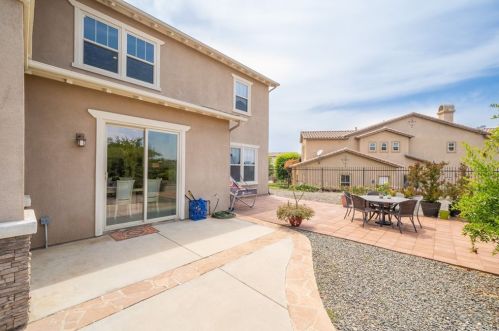16550 Catalonia Dr, Riverside CA  92504-8701 exterior