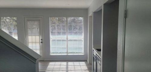 729 Berkley Plz, Irving TX  75061-7586 exterior