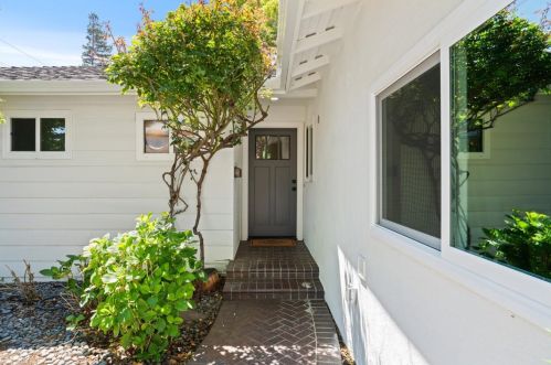 320 Wright Ave, Morgan Hill, CA 95037-4217