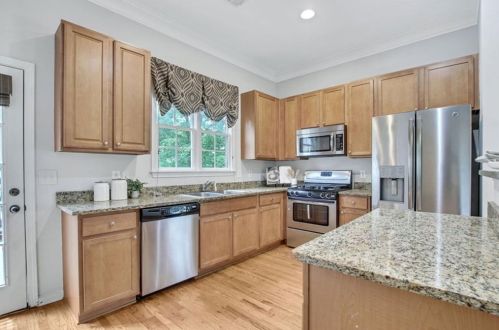 179 Bowen Cir, Atlanta GA  30315-2602 exterior