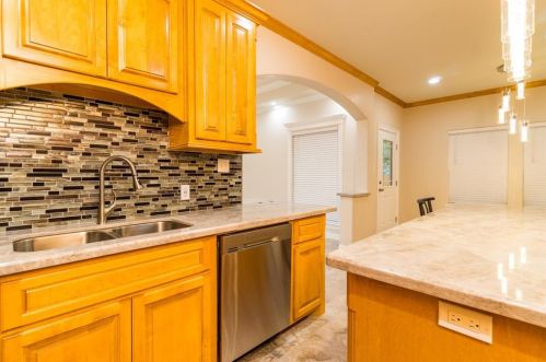 639 Tj Wright St, Angleton TX 77515-4355 exterior