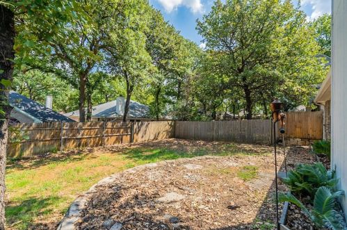 1621 Morrison Dr, Fort Worth TX  76112-3766 exterior