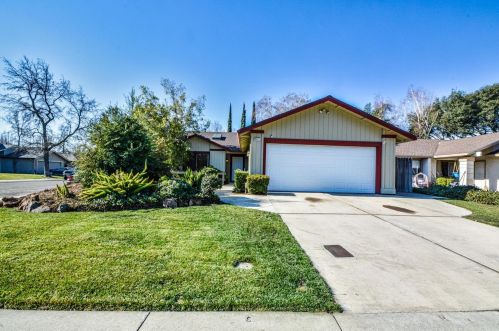 4922 Moss Creek Cir, Stockton, CA 95219-8015