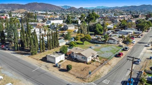 208 Cedar St, El Cajon, CA 92021-4543