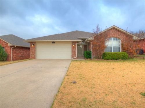 621 Cavecreek St, Norman, OK 73071-7192