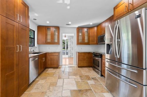 11905 Brookwood Rd, Austin TX  78750-2744 exterior