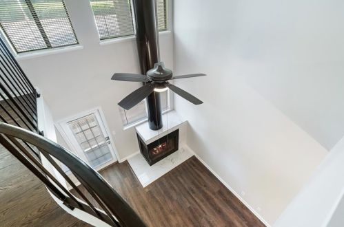20 Finch Trl, Atlanta GA  30308-2418 exterior