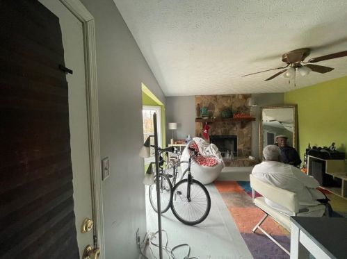 5444 Barrwyn Dr, Rex GA 30273-1396 exterior